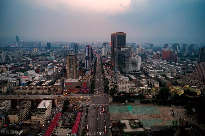 太原,历史与现代交融的光辉之城